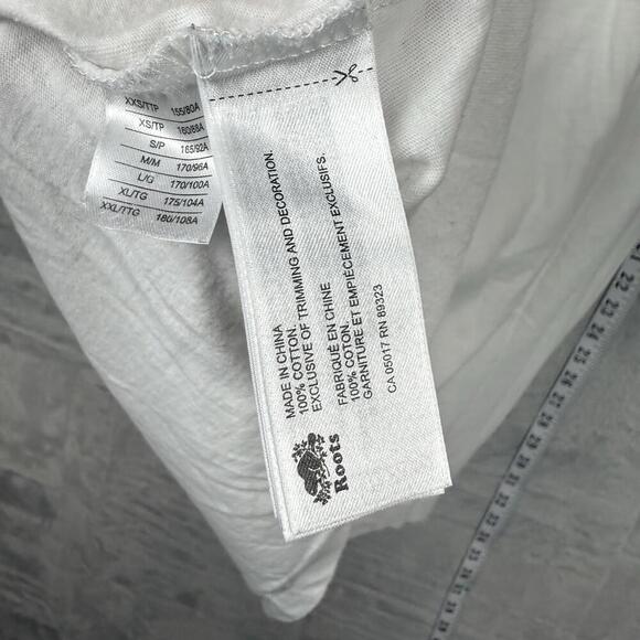 Roots Canada White Graphic T-Shirt Size S Hockey Theme 100% Cotton Casual Tee - Picture 5 of 7